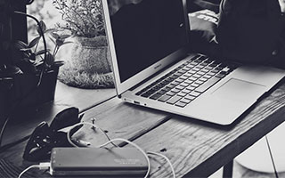 神秘人在中午时分遭遇内幕 争议四起，蘑菇影视在线观看全网炸锅，详情围观