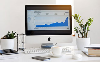 神秘人在中午时分遭遇内幕 争议四起，蘑菇影视在线观看全网炸锅，详情围观